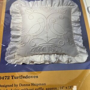 The Creative Circle Knit Kit Pineapple Welcome Turtledoves Sealed Bag